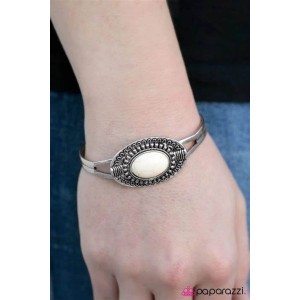 Mountain Pass White Bracelet