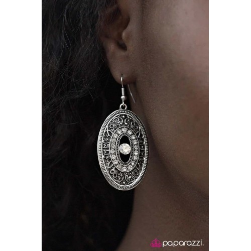 After Ever After White/Silver Earring