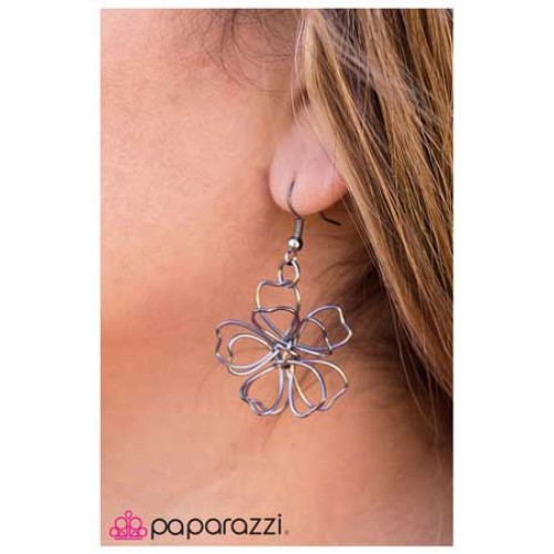 Miss Daisy - Gunmetal (Small)