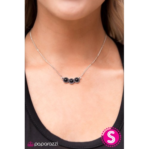 Country Classic Black Necklace